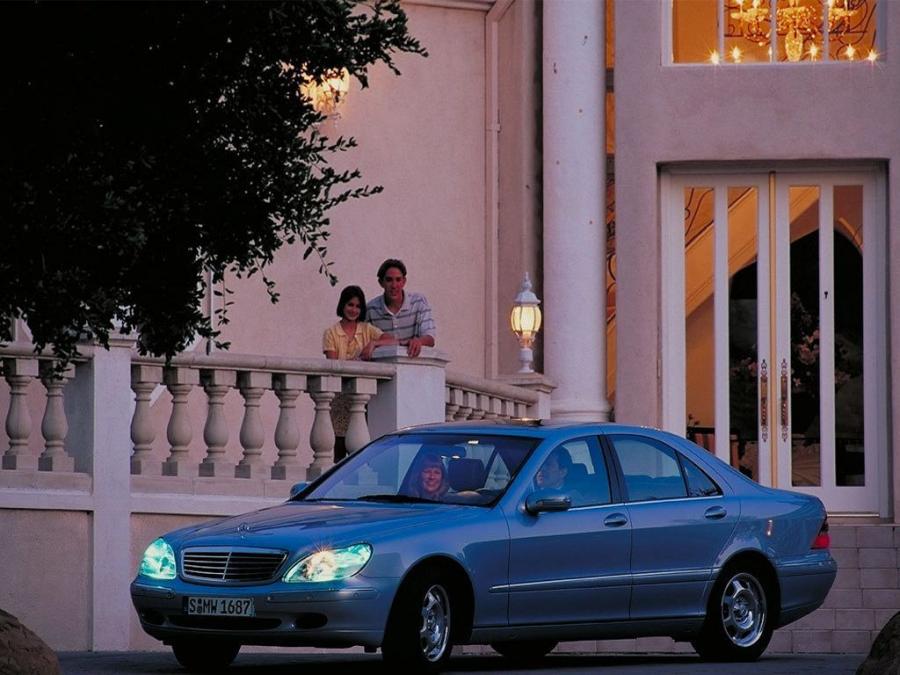  Mercedes-Benz S320 1998 года  (фото 9 из 20)